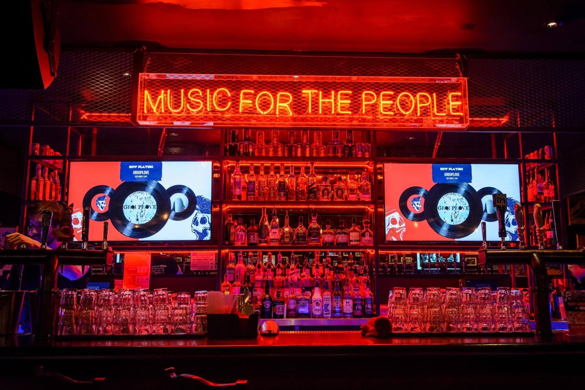 3 Ways Background Music Impacts Your Sales